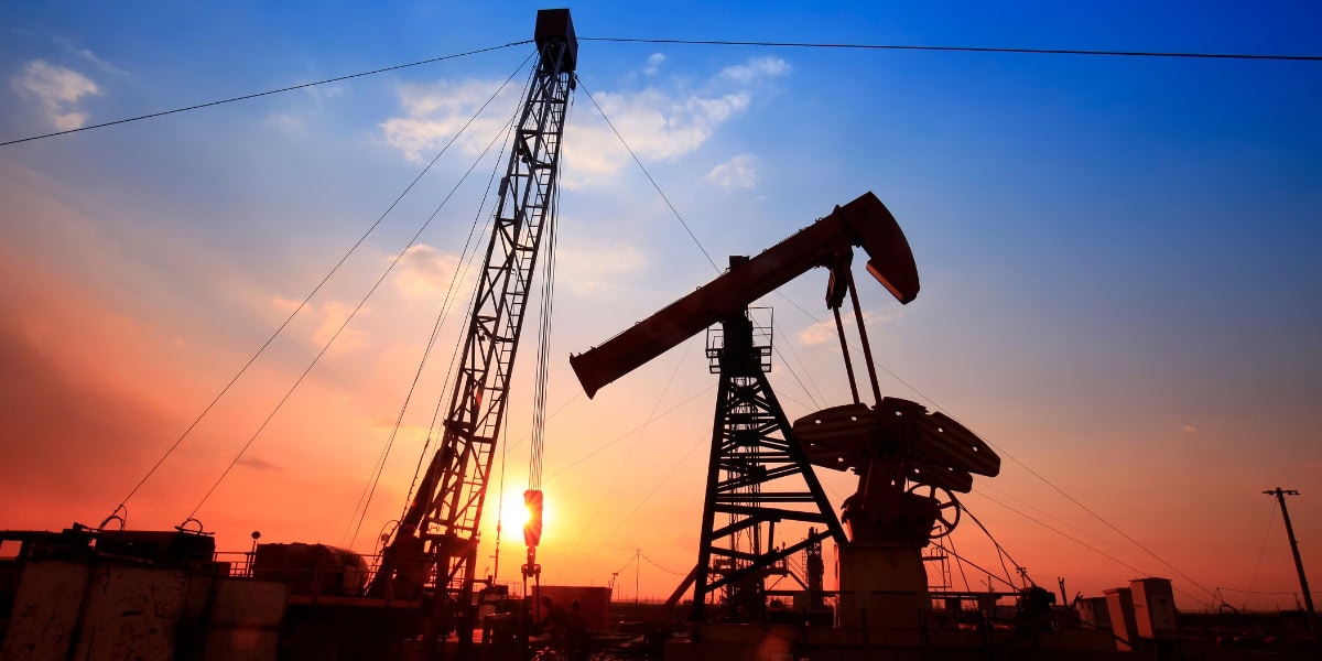 Oil Prices Surge to Highest Level Since September 2025 on US‑Iran Tension