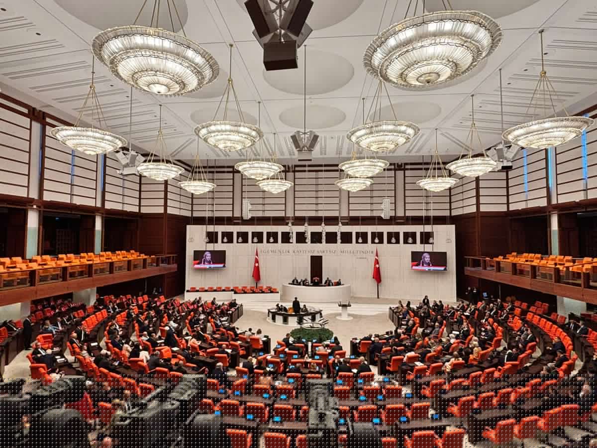 Erbakan'dan Çerçeve Yasa'ya Çekimser: 'Teröristlerin Affına Uygun Bakmıyoruz'