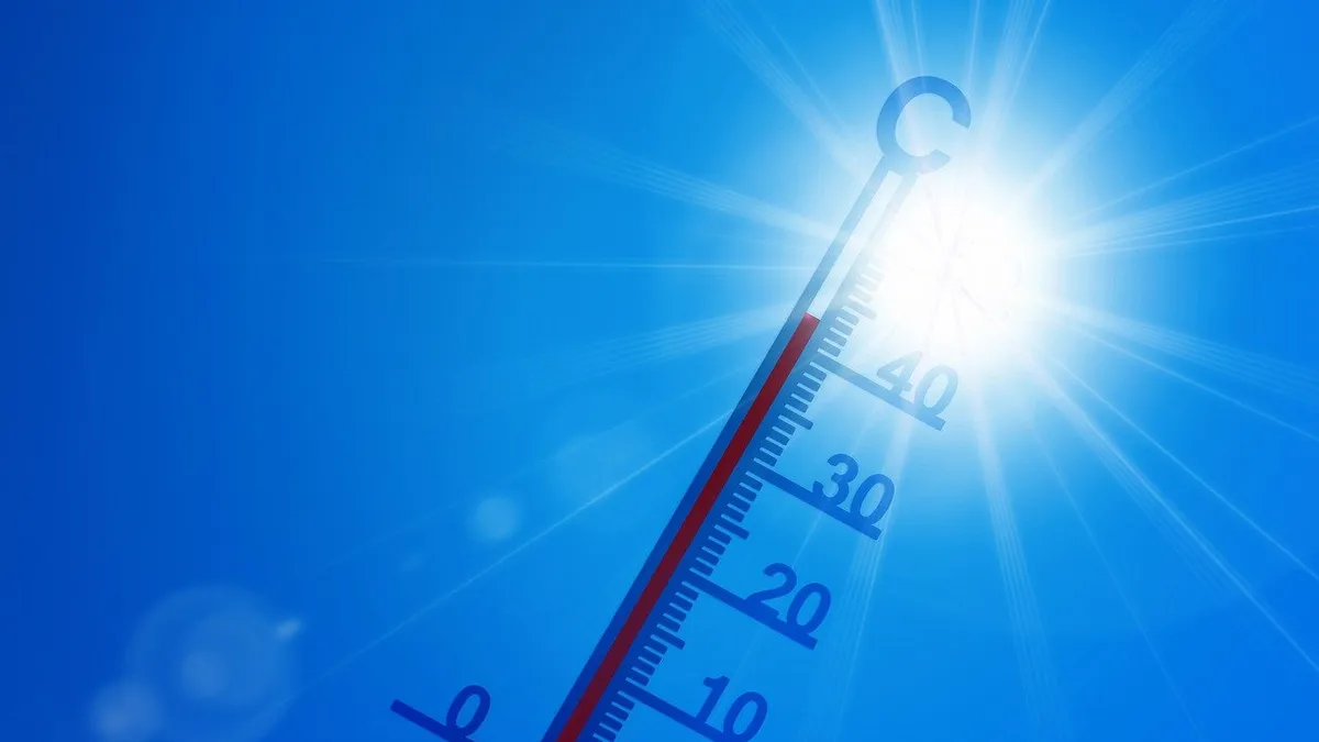 Meteo weekend, il caldo non molla: picchi di 40 gradi ma arrivano i temporali al Nord. Le previsioni fino a Ferragosto