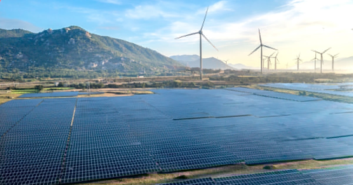Wind and solar generation both declined from year-earlier levels.