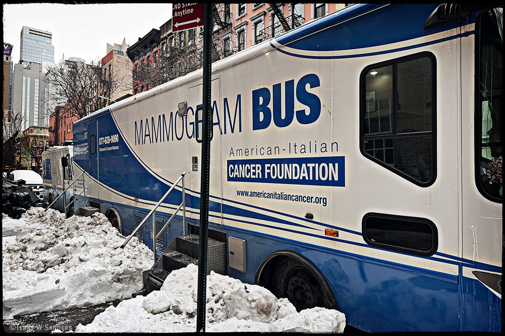 AICF’s Mammogram Bus Offers Screenings at Fountain House in Hell’s Kitchen