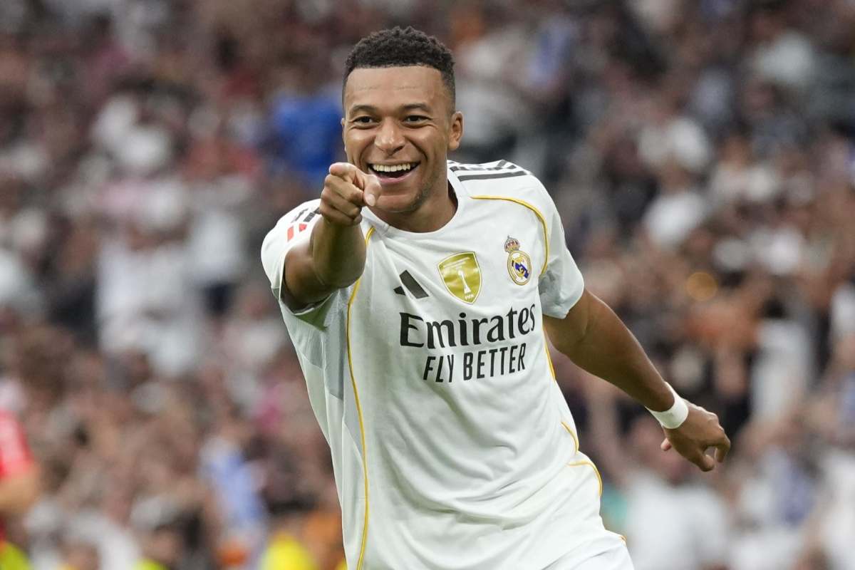 Hojlund con Mbappé, l’ufficialità fa esultare i tifosi del Napoli