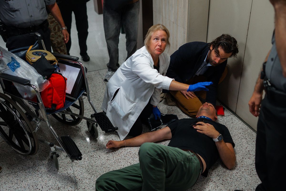 Federal agents grab and shove journalists outside NYC immigration court, sending one to hospital