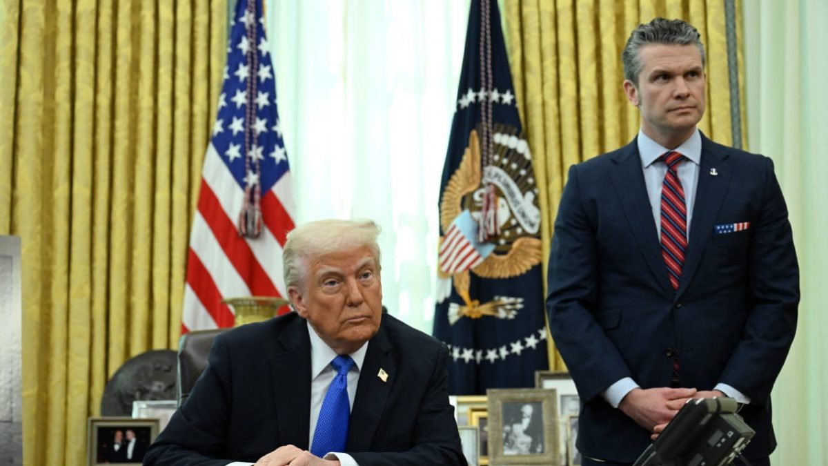 Trump’s rage at ‘treasonous leakers’ of weapons shortage claim reveals a deep crisis