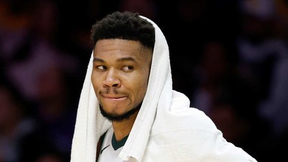 Knicks have a crystal clear (and still convoluted) path to Giannis trade