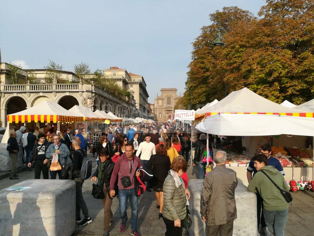 Mercatanti, polenta, trippa, birra e castagne: le sagre di ottobre in Bergamasca