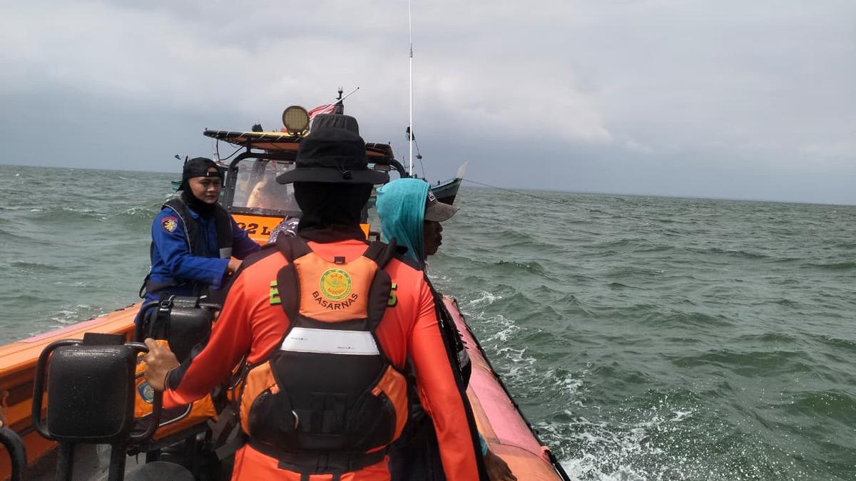 Nelayan Asal Banten Hilang di Perairan Kuala Penet, Cuaca Buruk Hambat Pencarian