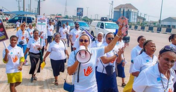 Una red de monjas contra la trata ayudó a 1,2 millones en 2025