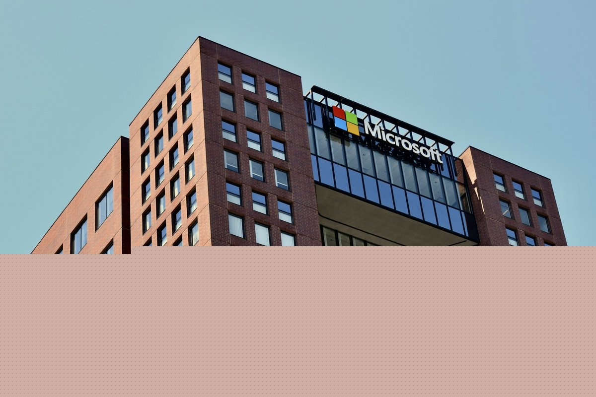 米マイクロソフトの好決算を読み解く―Azure年商1000億ドル突破とCopilot有料シート3000万の実像