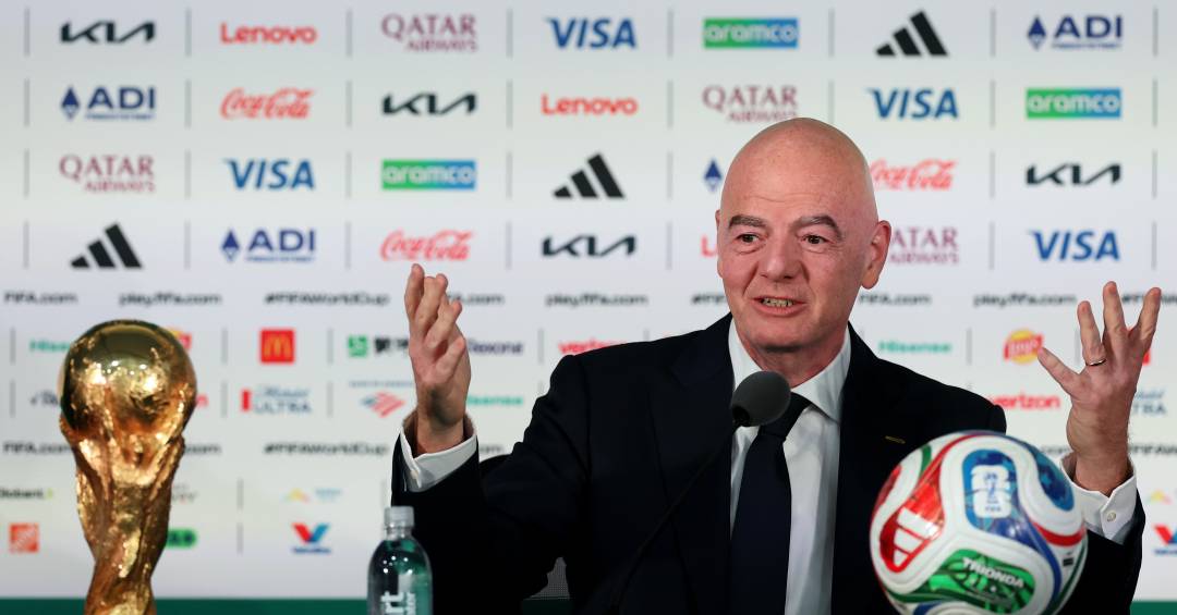 Infantino perde confiança da Uefa, apesar da retirada de projeto comercial