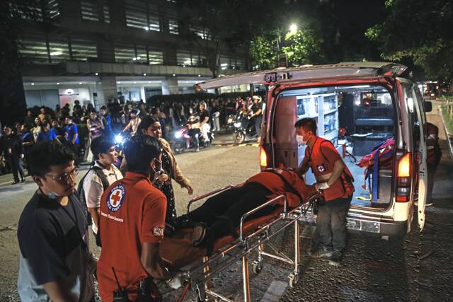 Report: At least 20 people dead after powerful Philippines quake