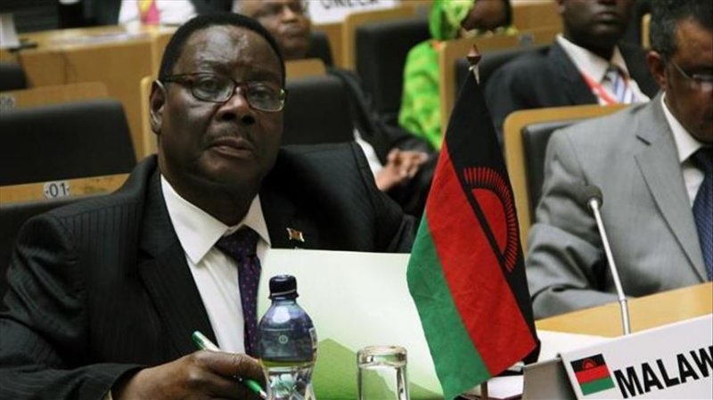 Mutharika sworn in as Malawi president, vows to tackle corruption