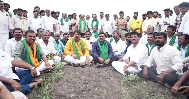 Karnataka: BJP leader R Ashoka demands govt to declare drought in the state; Warns about “Chalo Hola Gadde” agitation