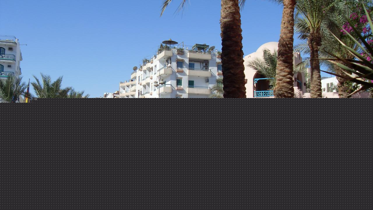 Choosing between Sharm El Sheikh and Hurghada for September trip