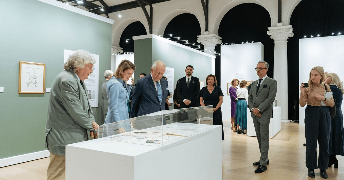 Regele Charles al III-lea a vizitat expoziția „Maria a României. Regina artistă”