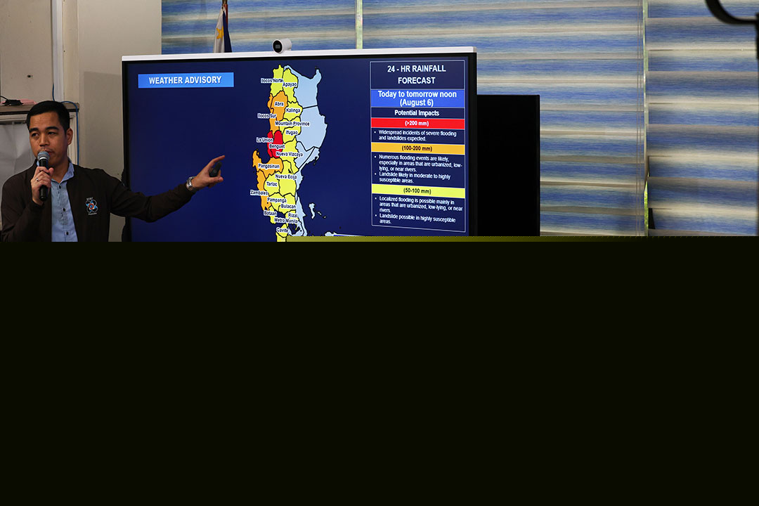 Storm Maymay nears Luzon