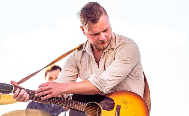 Comment on Album Review – Nick Sizemore’s “Where The Lonesome Roam” by Stellar