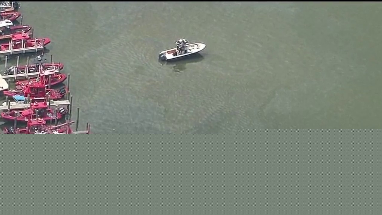 Several hurt in boat explosion on Lake St. Clair