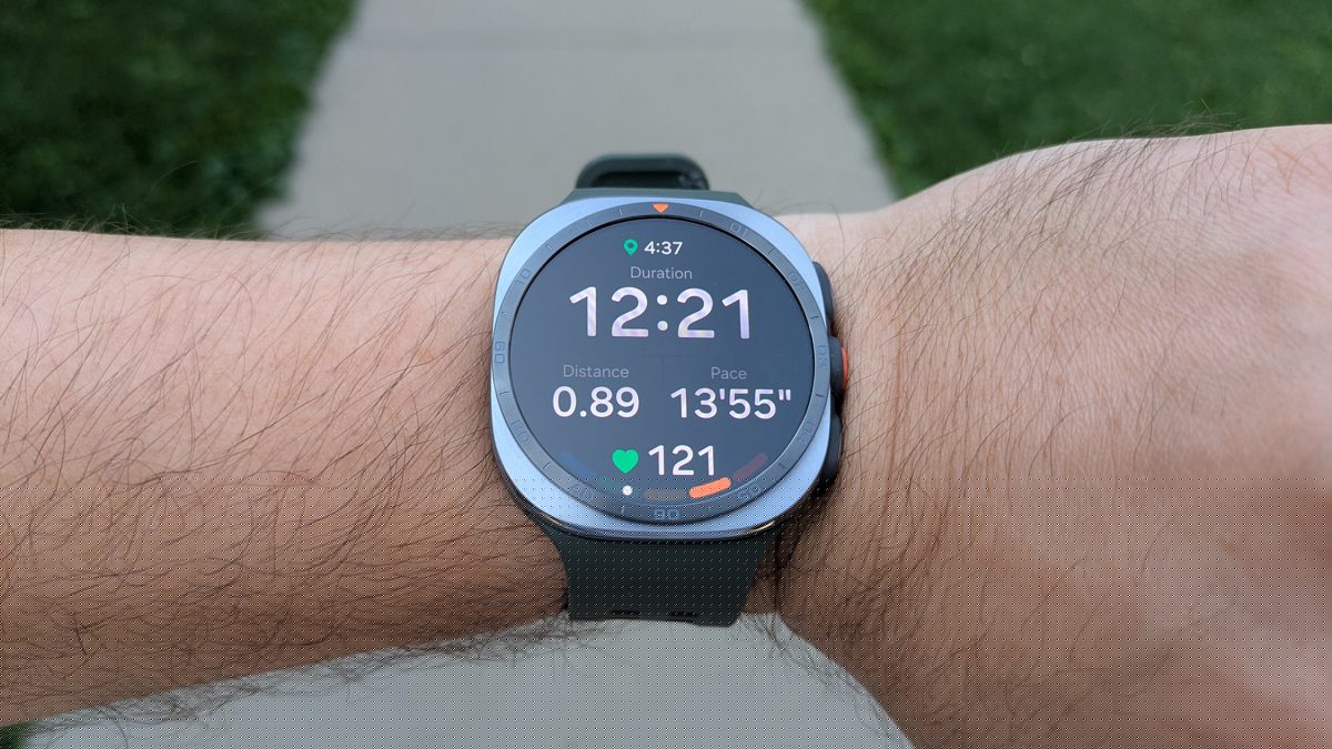 Samsung Galaxy Watch Ultra 2 Review: Big, Bright, and Built to Last