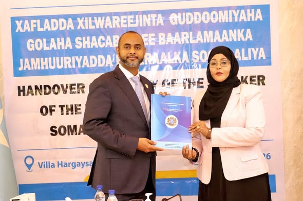 Guddoomiyaha cusub ee Baarlamaanka oo si rasmi ah xilka ula wareegay