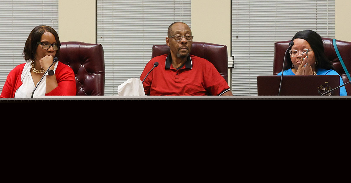 ‘Blindsided’ – Century Council Members Balk At Water, Wastewater Contract Over Lack Of Information
