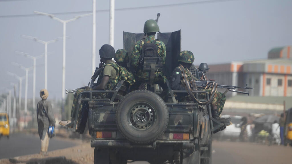 Tentative de coup d’État au Nigeria : un colonel plaide le patriotisme et un ex-ministre est soupçonné de financement