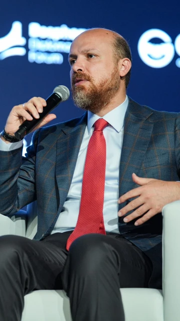 Bilal Erdoğan’dan gençlere seslendi: Ümmetin dertleriyle dertlenip çözüm üretmeliyiz