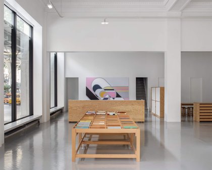 In New York, Neil Logan renders display at a human-scale for a tranquil new Maharam showroom