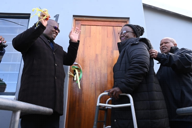 Mabuyane hands over specially adapted house to a Koukamma resident