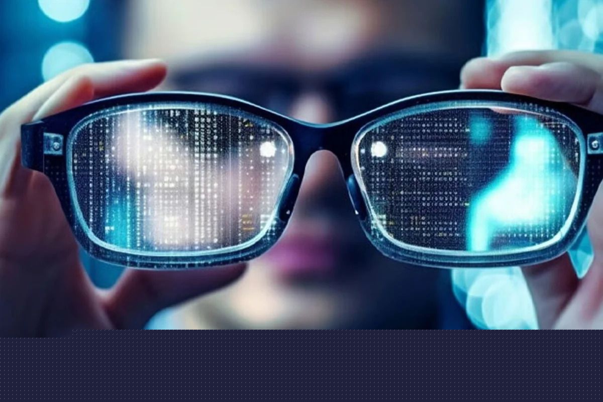 Britain bans smart glasses in restaurants