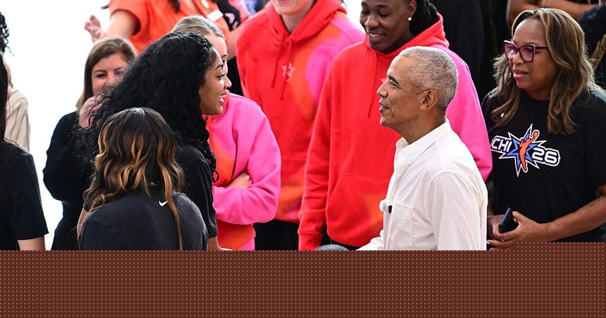 Former President Barack Obama surprises WNBA All-Stars at their practice at his Presidential Center
