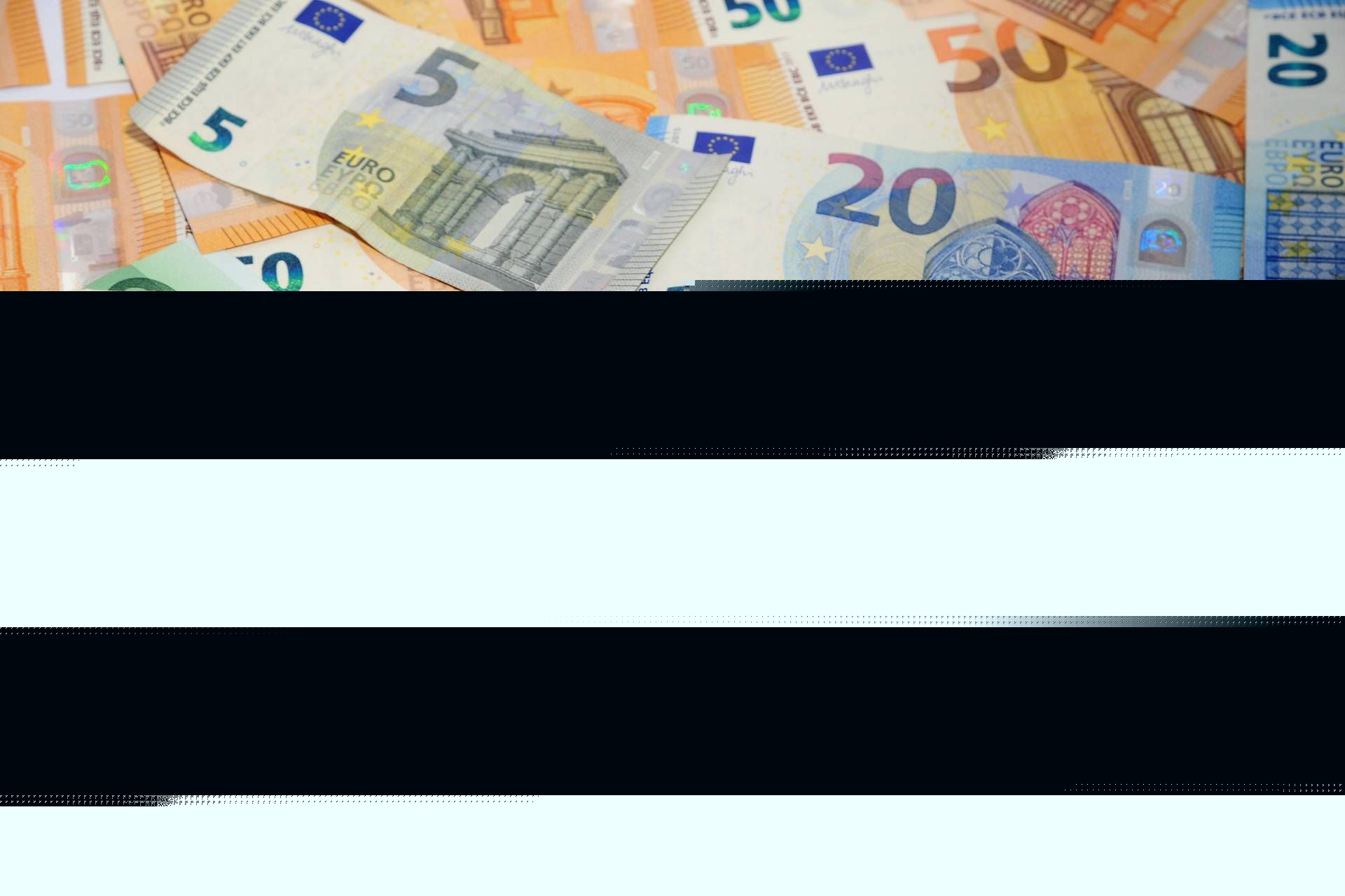 Trova 110mila euro in un cassetto: "Erano su libretti di risparmio di 50 anni fa"