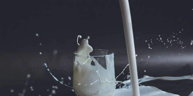 Los beneficios de tomar un vaso de leche
