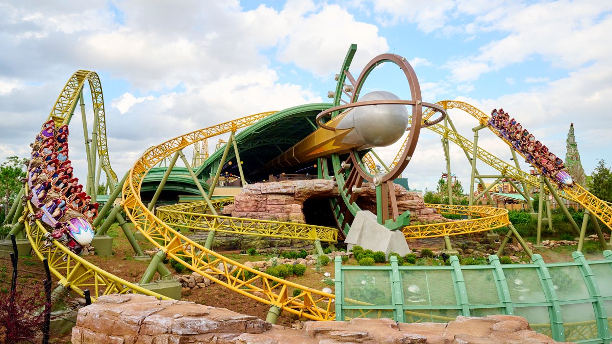 Family's attorney questions Universal's response to roller coaster injuries after man's death