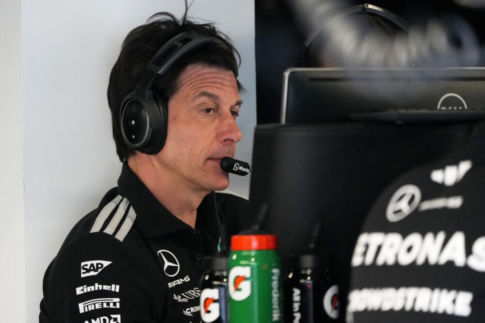 Toto Wolff punge la Ferrari: “Il motore? Siamo tutti più o meno alla pari”