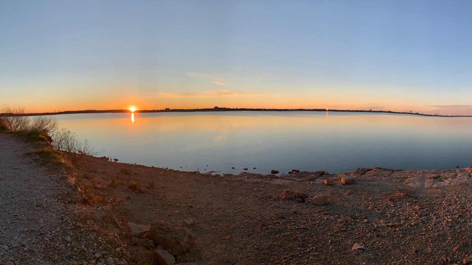 Central Texas' Artificial Lake Playground And Angler's Paradise With Picnic Pavilions