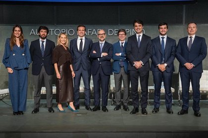 Pablo Casado registra en la CNMV su propia gestora para invertir en Defensa