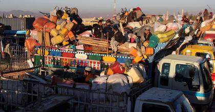 Repatriation of Afghan refugees resumes at Chaman border after deadly blast