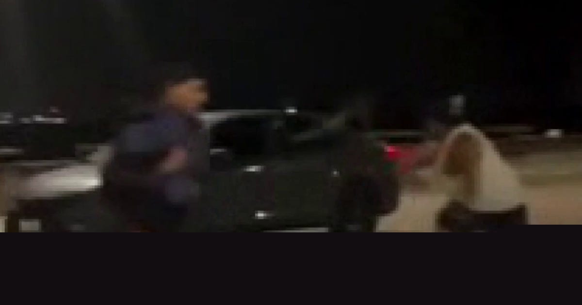 Woman suspected of DUI drives onto Venice Pier, strikes bicyclist
