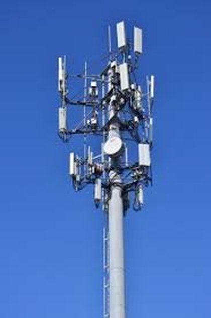 Stanislaus County reviewing 130 foot cell tower proposal near Newman