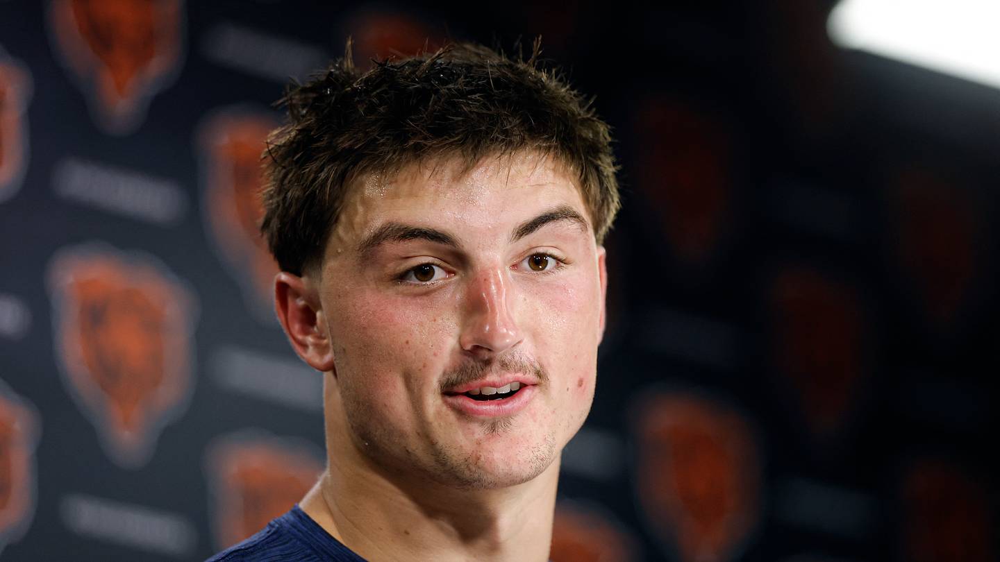 Bears get another glimpse of Colston Loveland's breakout season