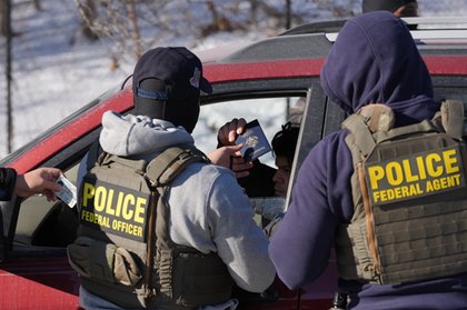 2 federal officers fired shots during encounter that killed Alex Pretti, DHS tells Congress