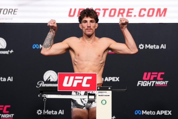 UFC Vegas 120: Salkilld Picks Up Bonus in First Main Event Assignment