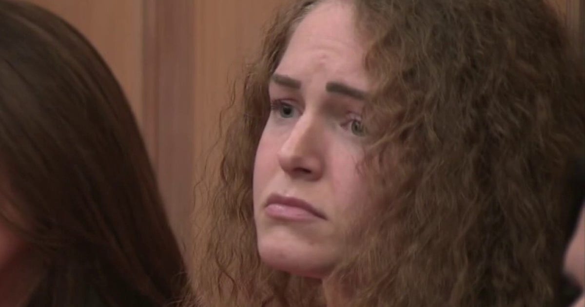 Former OnlyFans model Courtney Clenney accepts plea deal in death of her boyfriend