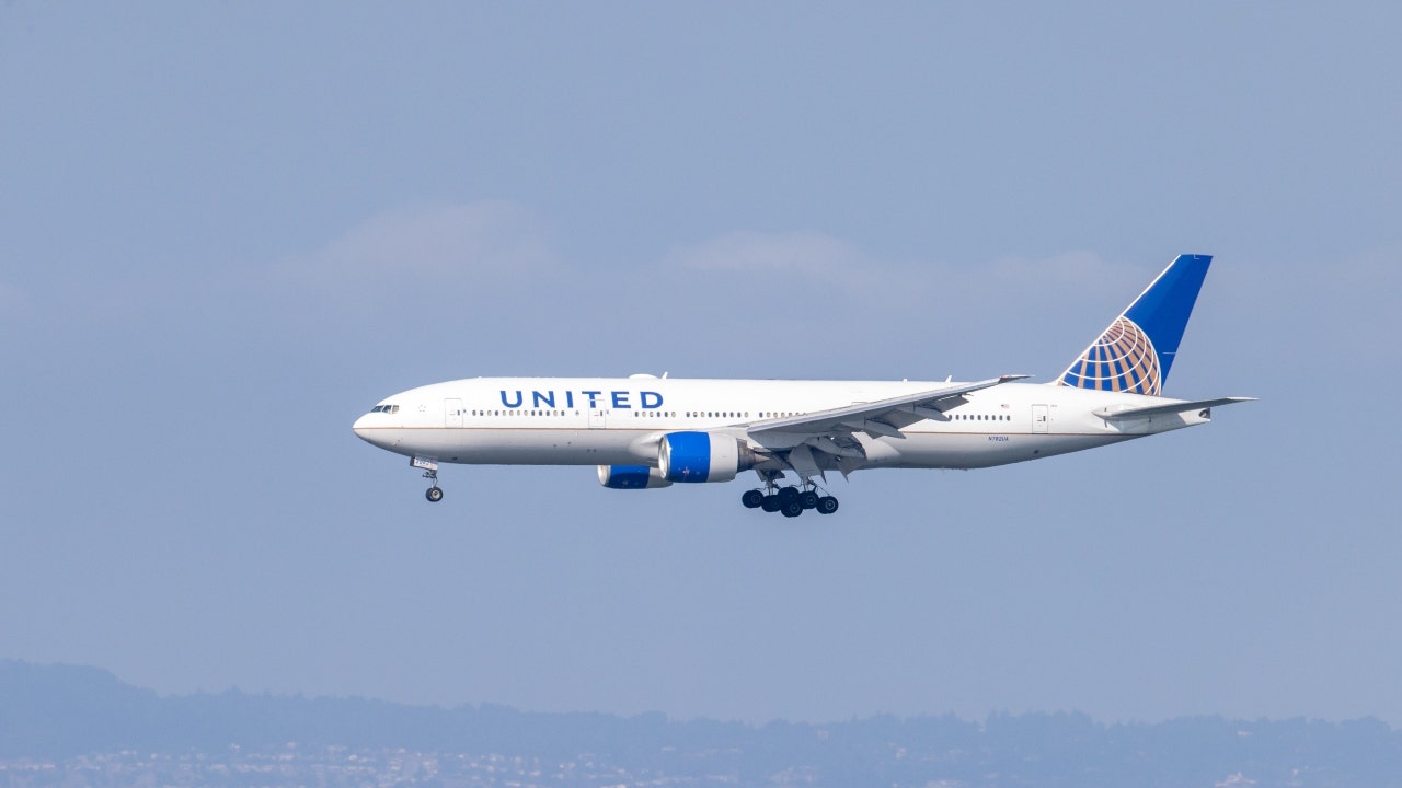 Airlines increase flights at major US airport as rivalry heats up – what it means for travelers
