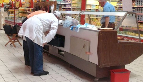 DSVSA Satu Mare: controale în unități alimentare și o amendă de 10.000 de lei