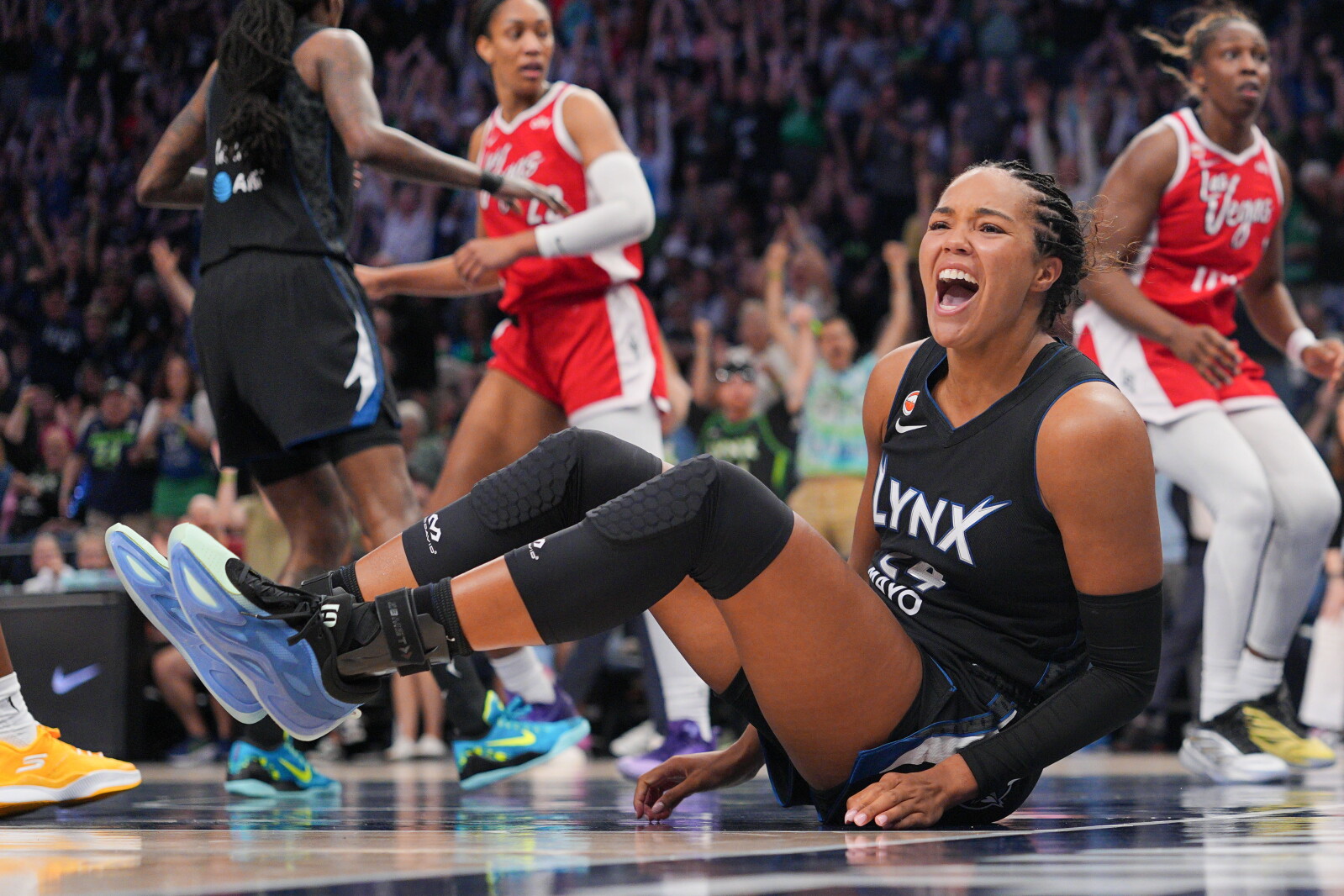 Lynx get back on track, drop defending champ Aces