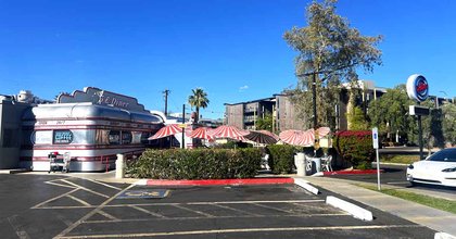 This 1950s-Style Diner In Arizona Serves Up The Best Sirloin Steak You’ll Ever Taste