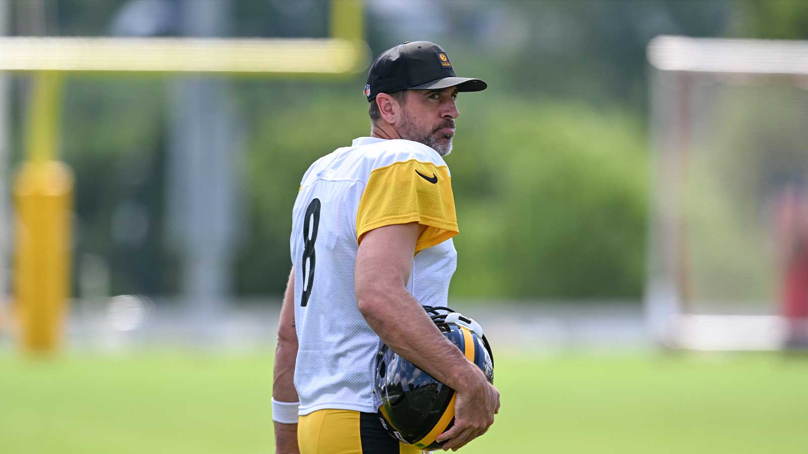 Aaron Rodgers will never do this again after reconciling with family