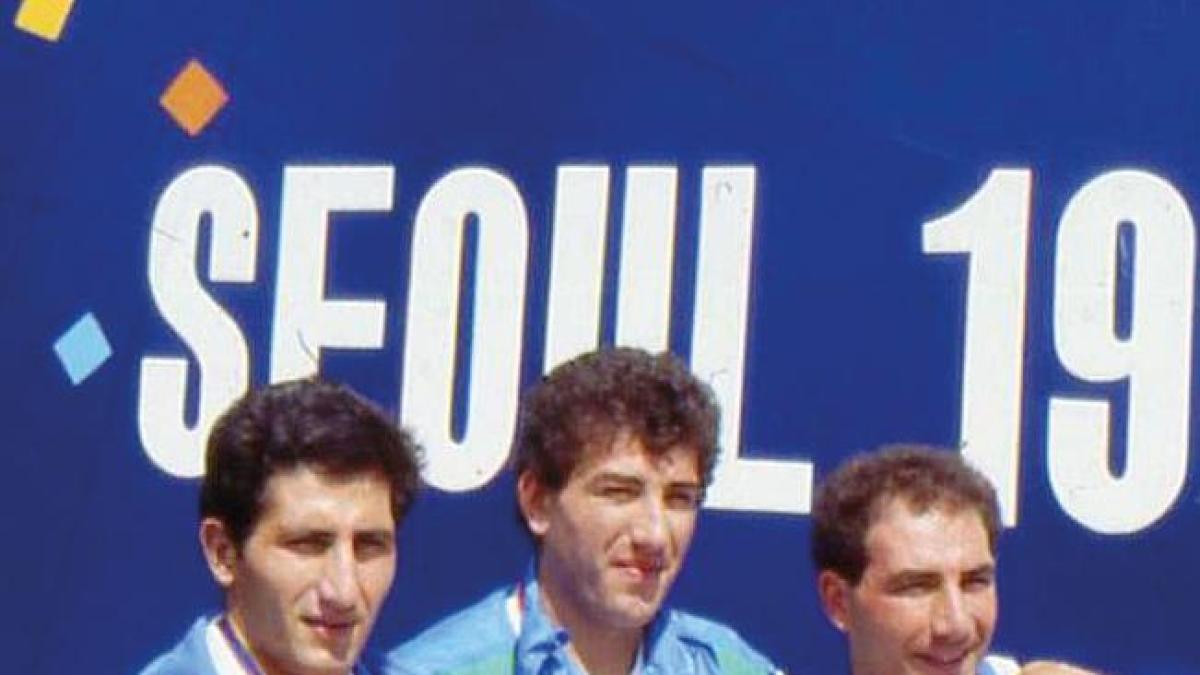 Agostino Abbagnale: "A Seul tre fratelli d’oro. I 'Cavalieri delle acque' nella storia con Galeazzi"